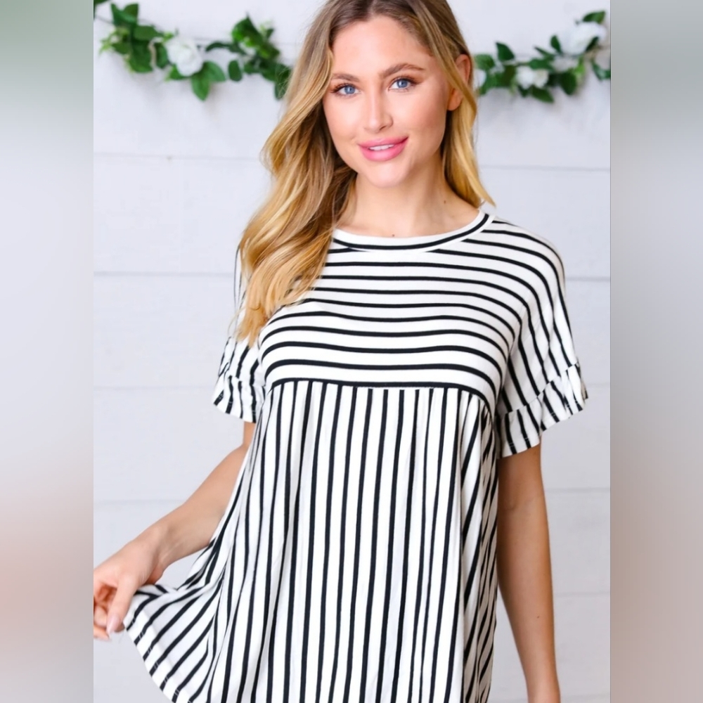 IVORY BLACK STRIPE BELL SLEEVE TOP